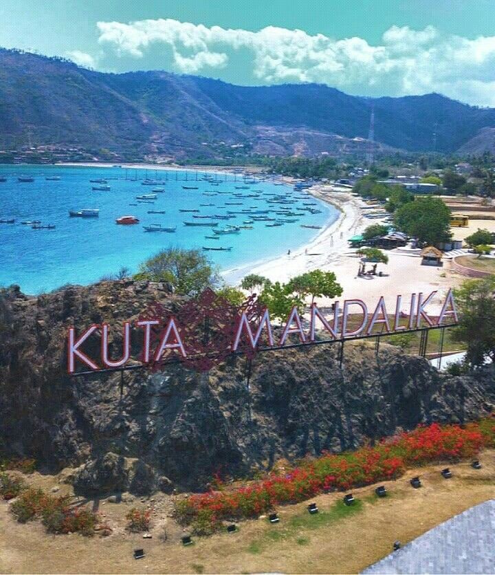 Pantai Kuta Mandalika